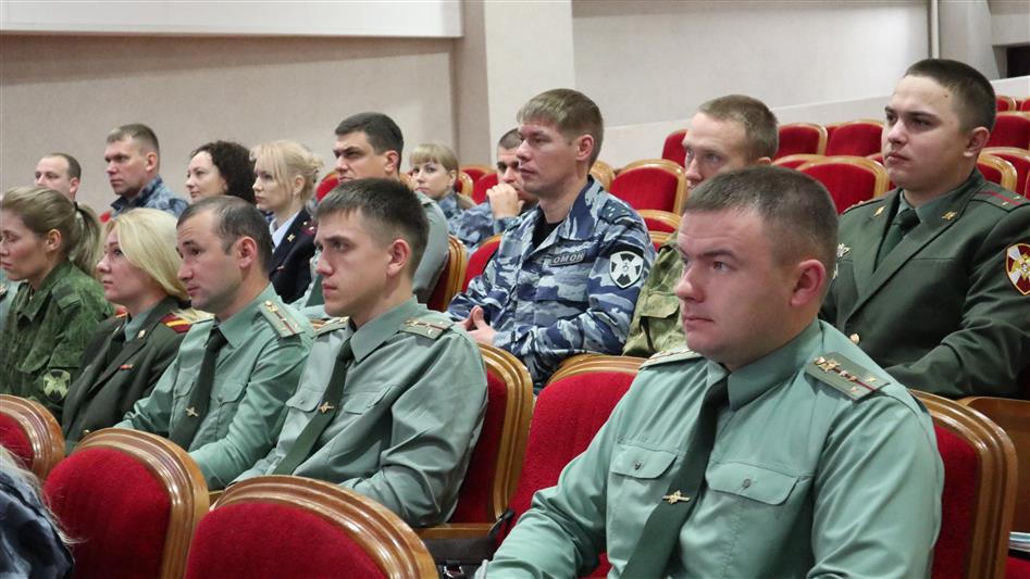 В Уральском округе Росгвардии начал работу учебно-методический сбор специалистов-психологов