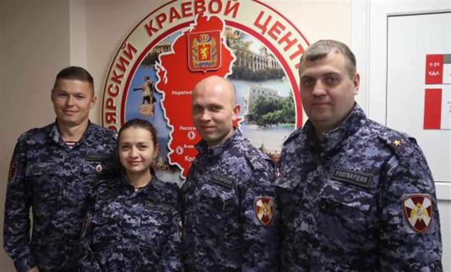 В преддверии Дня вневедомственной охраны курские, красноярские и марийские росгвардейцы приняли участие в донорских акциях