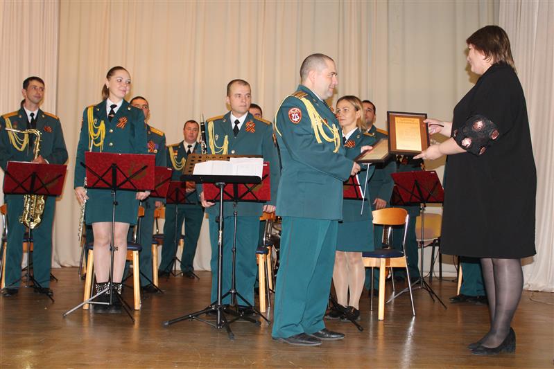 В День пожилого человека  в городах  Центрального федерального округа  проходит акция Росгвардии  «Заботой согреем сердца» 