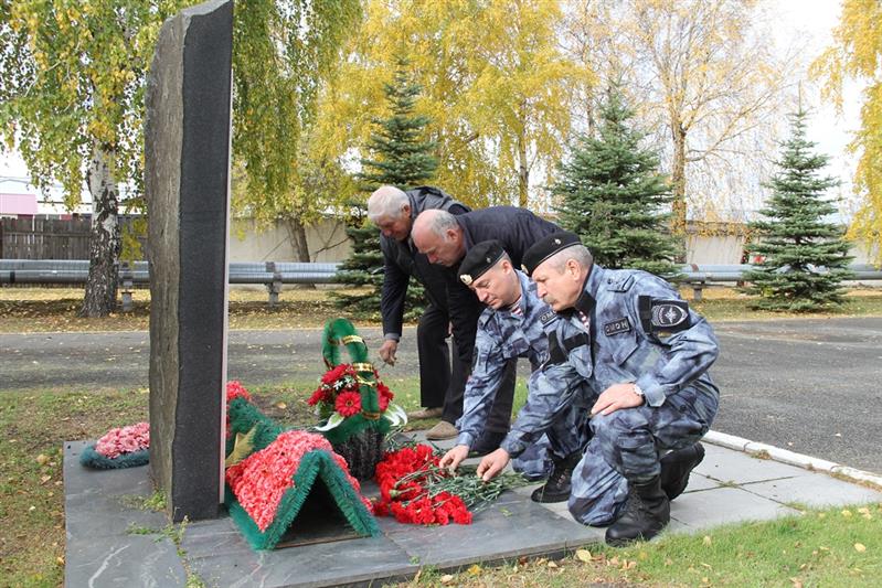 В территориальных управлениях Уральского округа Росгвардии отметили День ОМОН