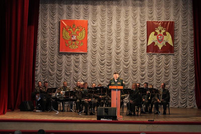 В Саратовском военном институте Росгвардии состоялось торжественное мероприятие, посвященное Дню пожилого человека