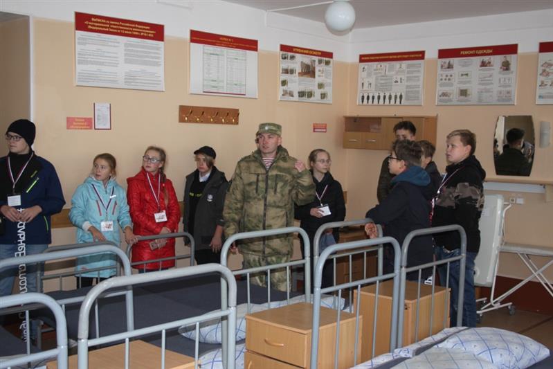 Школьники из Калужской области стали гостями Управления Росгвардии по Хабаровскому краю