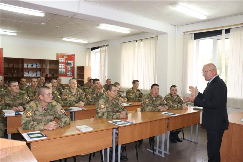 В Новосибирском военном институте имени генерала армии И. К. Яковлева состоялась акция «Заботой согреем сердца».