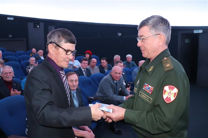В Новосибирском военном институте имени генерала армии И. К. Яковлева состоялась акция «Заботой согреем сердца».
