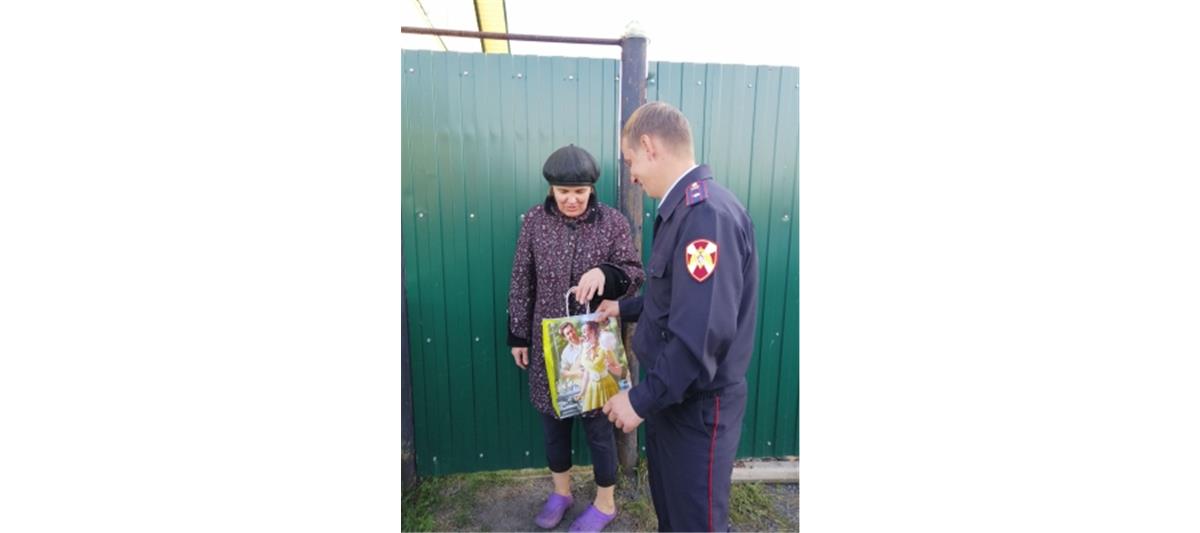 В городах Урала проходит акция Росгвардии «Заботой согреем сердца» 