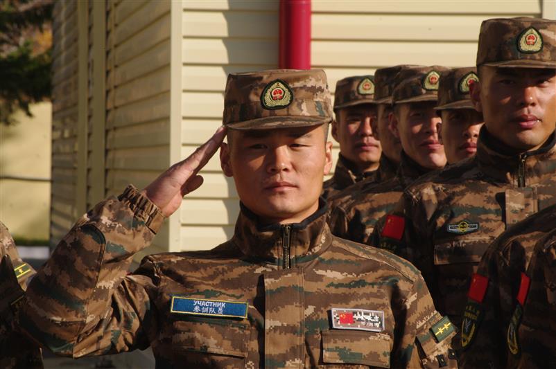 В Новосибирск прибыли участники совместного учения Росгвардии и Народной вооруженной полиции Китая (видео)