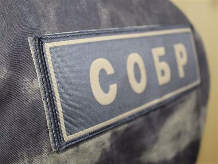 В Алтайском крае при участии СОБР задержаны подозреваемые в распространении контрафактной табачной продукции