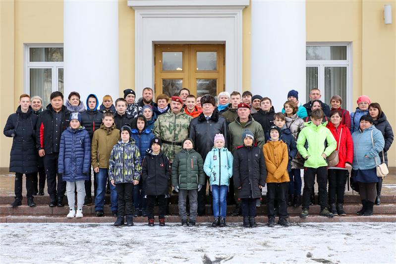 Участники Всероссийского проекта «Дети-герои» посетили дивизию имени Ф.Э. Дзержинского и познакомились с кадетами Росгвардии (фото, видео)