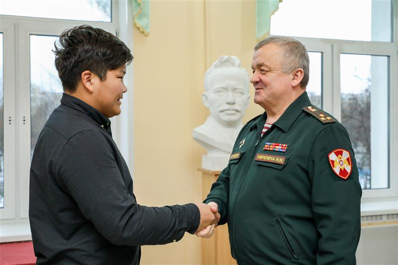 Участники Всероссийского проекта «Дети-герои» посетили дивизию имени Ф.Э. Дзержинского и познакомились с кадетами Росгвардии (фото, видео)