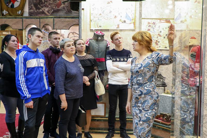 Участники Всероссийского проекта «Дети-герои» посетили дивизию имени Ф.Э. Дзержинского и познакомились с кадетами Росгвардии (фото, видео)