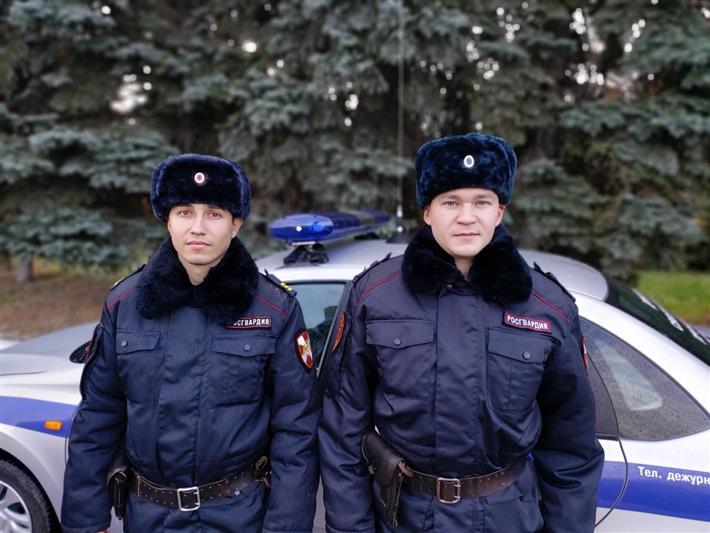 В Сызрани росгвардейцы помогли вернуться домой заблудившемуся ветерану Великой Отечественной войны (видео)