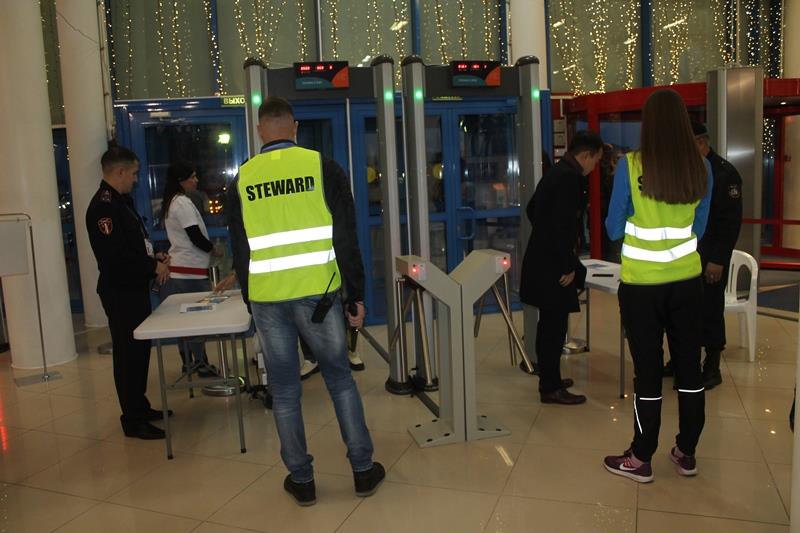 Росгвардия обеспечивает безопасность чемпионата мира по боксу среди женщин 
