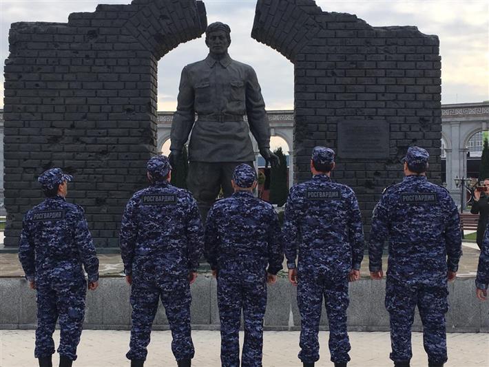 В Ингушетии росгвардейцы почтили память последнего защитника Брестской крепости