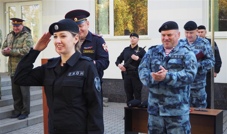 Сотрудники ОМОН Центрального округа Росгвардии отметили свой профессиональный праздник