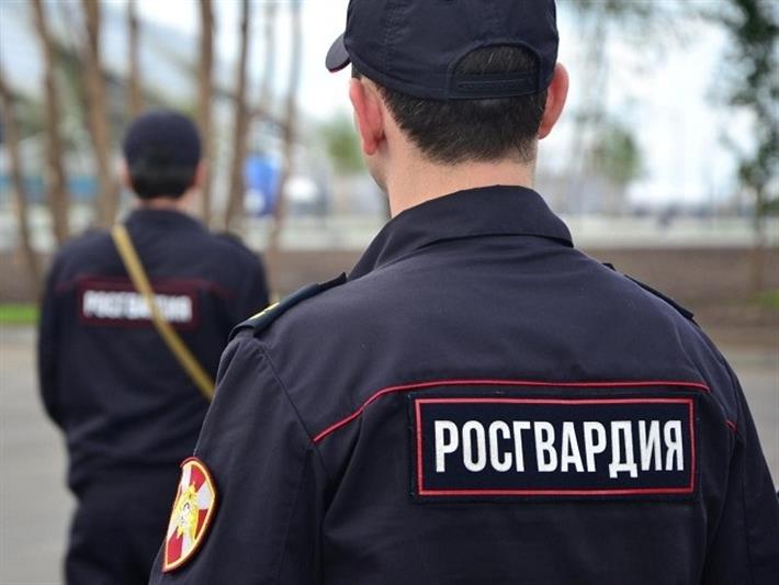 Сотрудниками вневедомственной охраны в Барнауле задержан подозреваемый в причинении тяжкого вреда здоровью человека