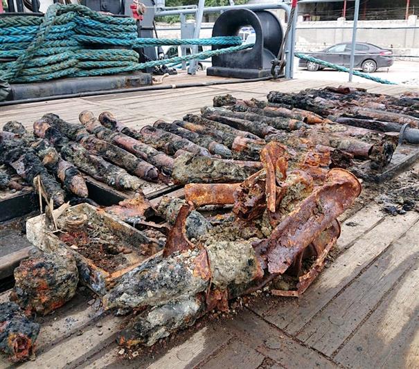 Сапёры севастопольского ОМОН «Беркут» обследовали боекомплект немецкой САУ, поднятой со дна моря близ Евпатории