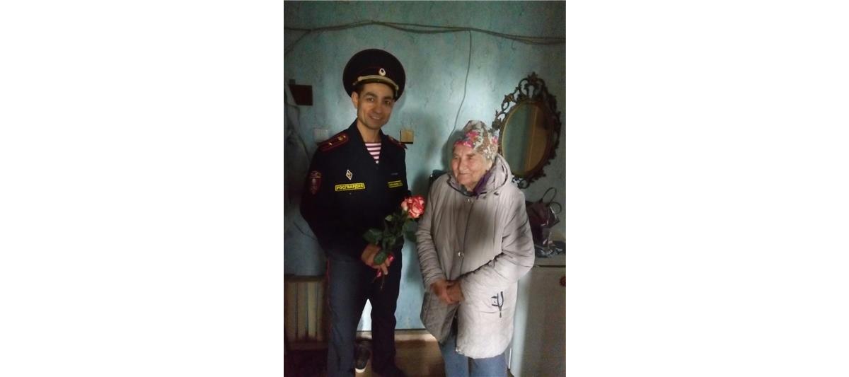 В городах Урала проходит акция Росгвардии «Заботой согреем сердца» 