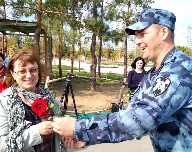 Волгоградские росгвардейцы продолжили эстафету добрых дел, стартовавшую в рамках всероссийской акции «Заботой согреем сердца»