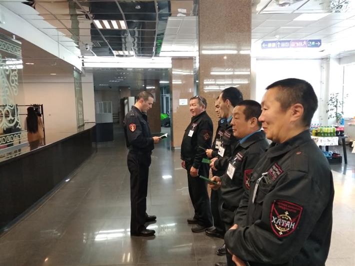 В Якутии росгвардейцы обеспечили правопорядок во время международного турнира по вольной борьбе серии гран-при памяти Дмитрия Коркина
