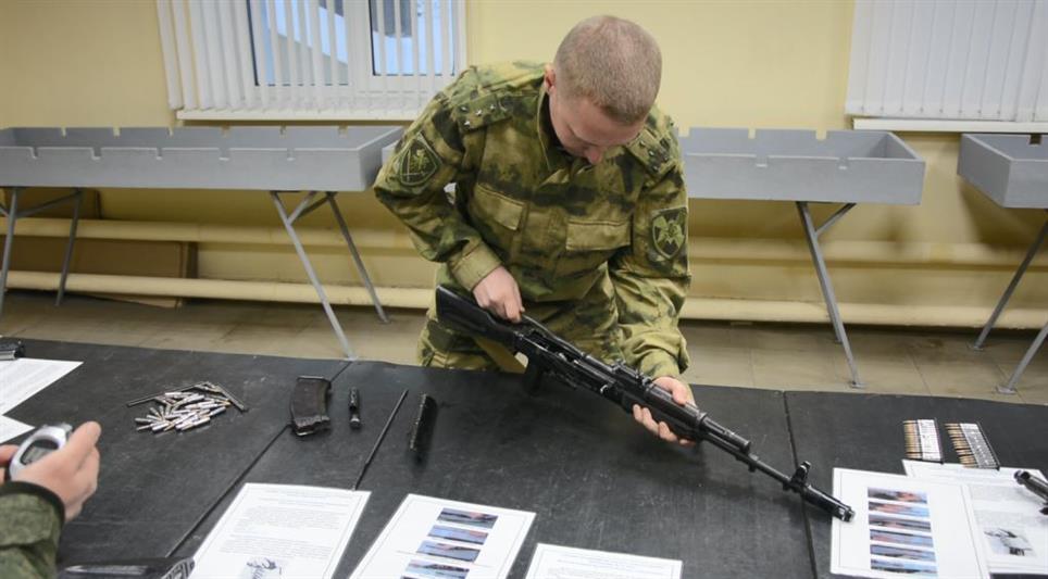 Накануне сдачи итоговой проверки за 2019 год в управлении Уральского округа Росгвардии состоялись  занятия по огневой подготовке (видео)