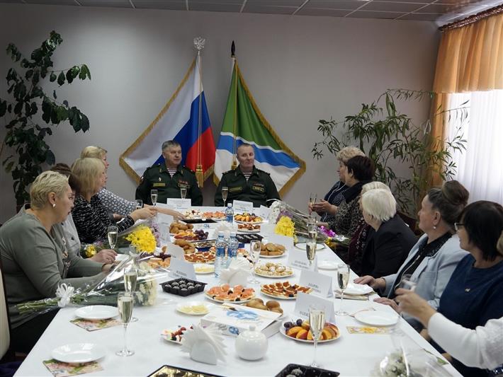 В Сибирском округе Росгвардии прошли праздничные мероприятия, посвящённые Дню матери