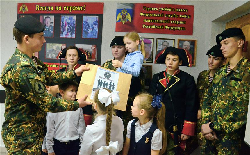 В Ставрополе росгвардейцы провели викторину к 250-летию со дня рождения графа Комаровского для учащихся кадетской школы