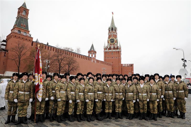 Кадеты Росгвардии приняли участие в торжественном марше на Красной площади (видео)