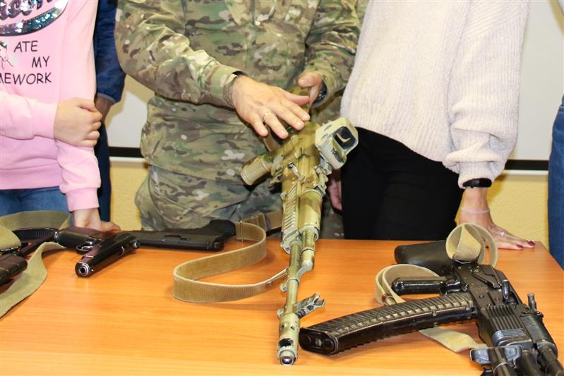 Сотрудники СОБР Росгвардии в Ставрополе поддержали акцию «Калашников 100»