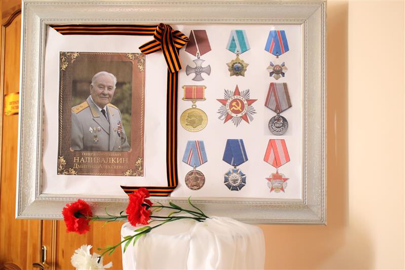 На Ставрополье открыта мемориальная доска генералу Дмитрию Наливалкину