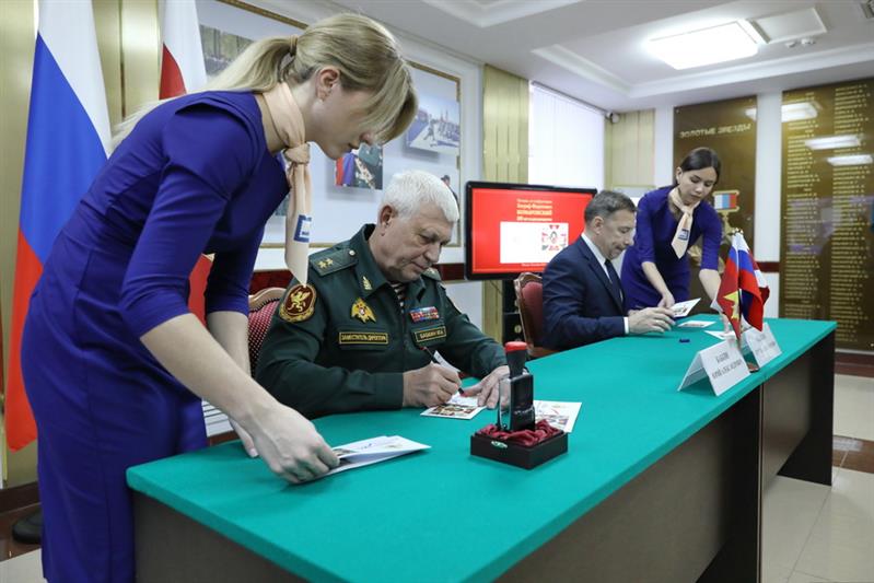 В Москве состоялась церемония гашения почтового блока, посвященного первому командующему войсками правопорядка – генералу от инфантерии Евграфу Комаровскому