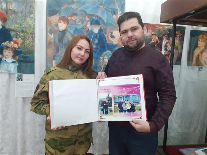 Семья военнослужащей Росгвардии вписана в Золотую книгу семей Пятигорска