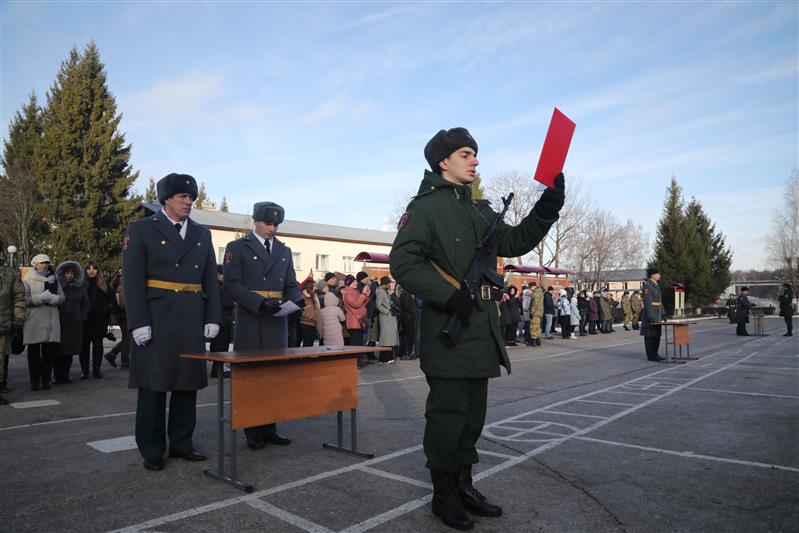 Более ста новобранцев богородской бригады Росгвардии присягнули на верность Отечеству (фото, видео)