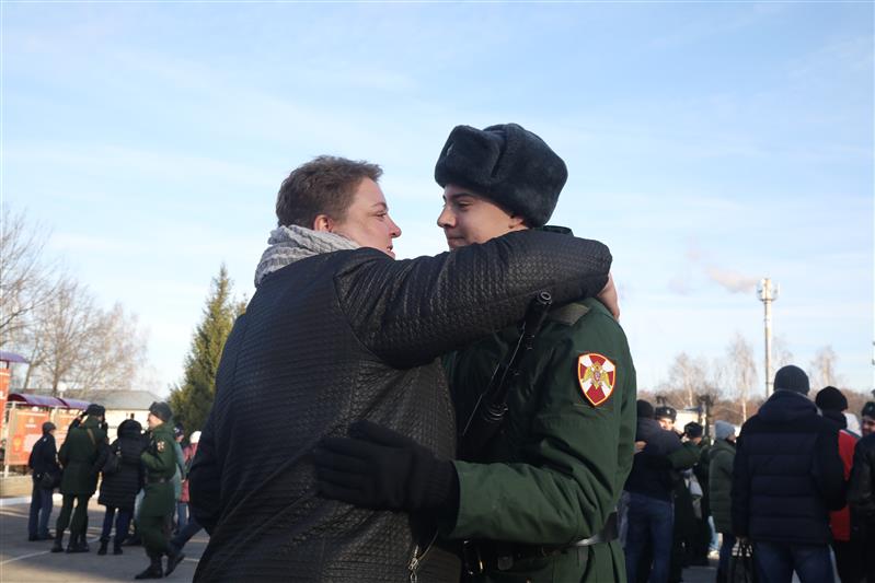 Более ста новобранцев богородской бригады Росгвардии присягнули на верность Отечеству (фото, видео)