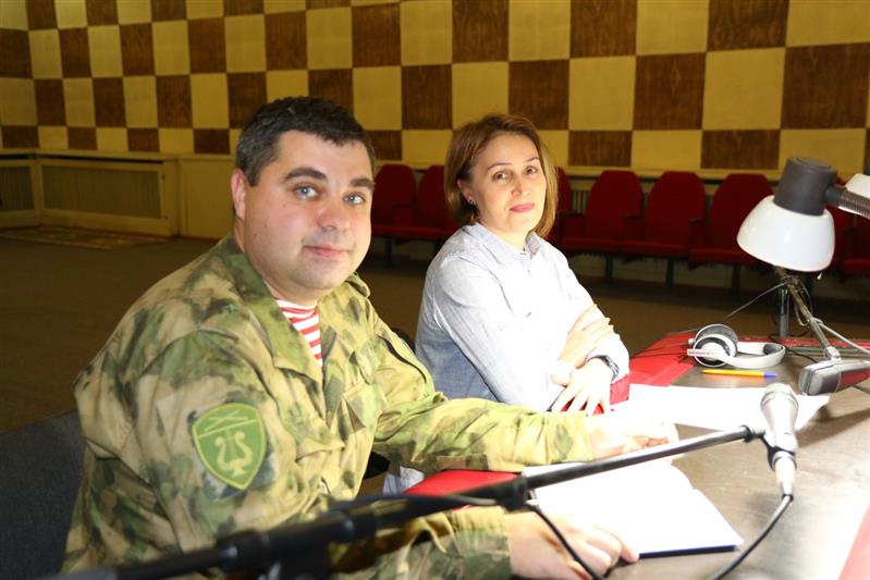 «В эфире Росгвардия»: радиослушателям Карачаево-Черкесии рассказали о военном оркестре Северо-Кавказского округа Росгвардии