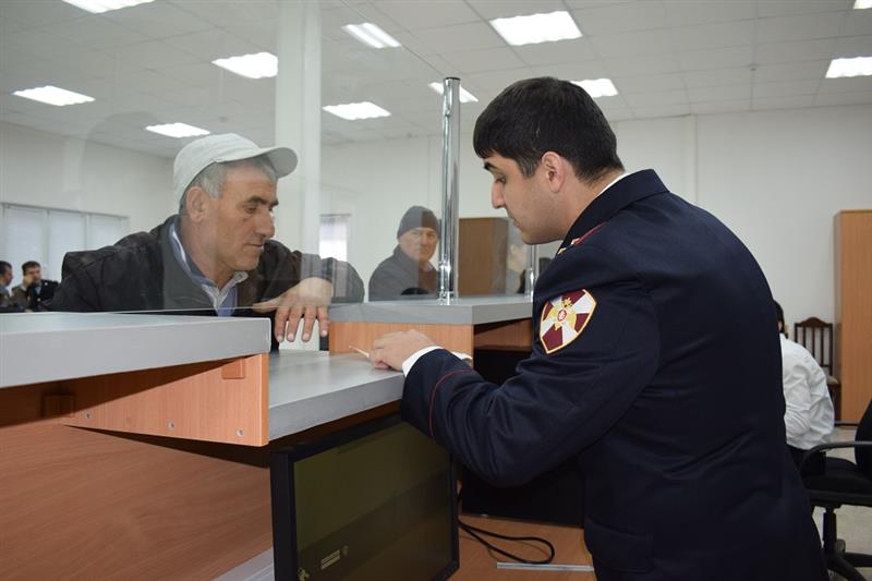 Новый зал для приема граждан открыт в центре лицензионно-разрешительной работы Росгвардии в Дагестане