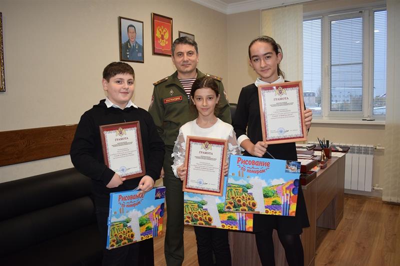 Определились победители конкурса детского рисунка ко Дню матери, проведённого Росгвардией в Дагестане