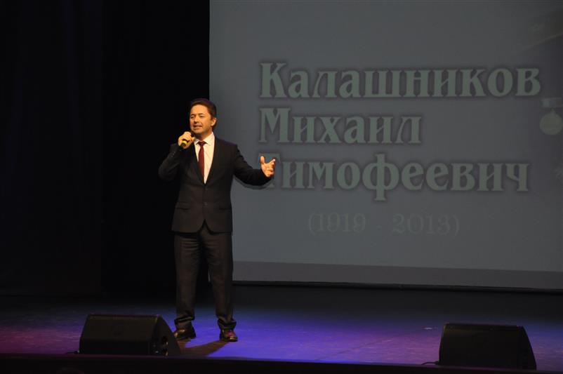 В Ижевске состоялся концерт финалистов всероссийского конкурса исполнителей песен, посвященных 100-летию М.Т. Калашникова