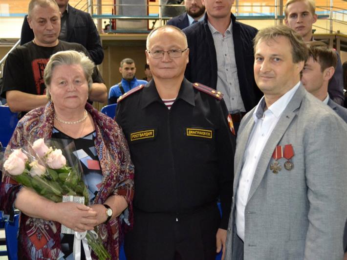 В Омске состоялось открытие турнира по кикбоксингу «Кубок Ермака» памяти воинов-земляков, погибших при исполнении служебного долга