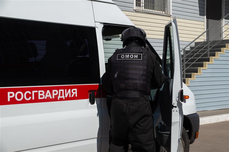 Сотрудники воронежского ОМОН задержали предполагаемых организаторов незаконной миграции 