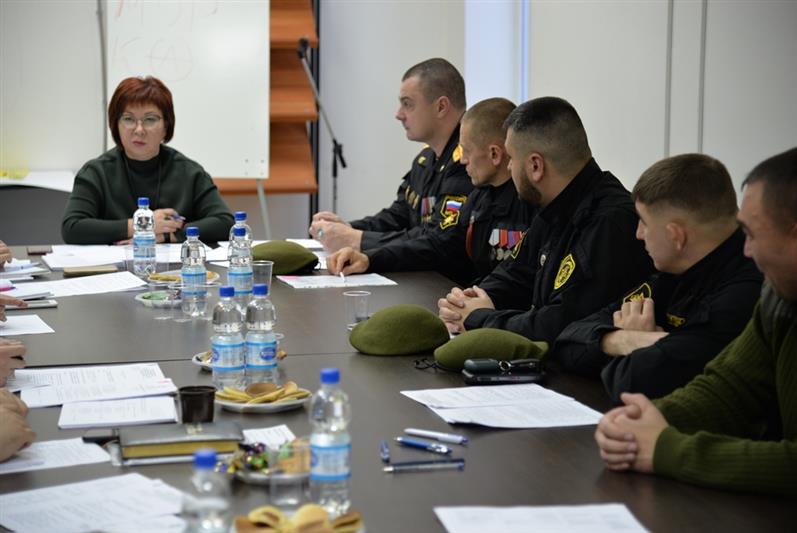 Вопросы патриотического воспитания молодежи обсудили росгвардейцы ХМАО – Югры с представителями власти и общественности 