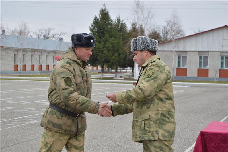 В грозненском соединении Росгвардии состоялись торжественные мероприятия, посвященные Дню ракетных войск и артиллерии