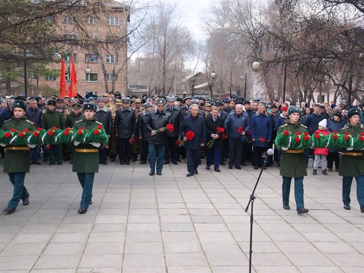В Хакасии росгвардейцы почтили память боевых товарищей 