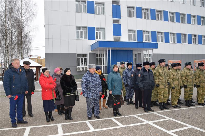 Росгвардейцы Центрального округа почтили память боевых товарищей, погибших при исполнении служебных обязанностей