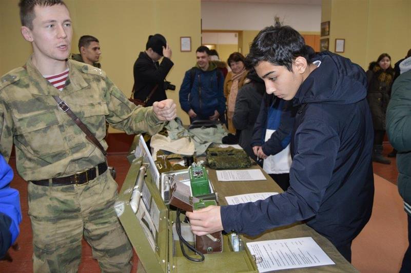 Военнослужащие Росгвардии рассказали санкт-петербургским школьникам о жизни родоначальника войск правопорядка графа Евграфа Комаровского
