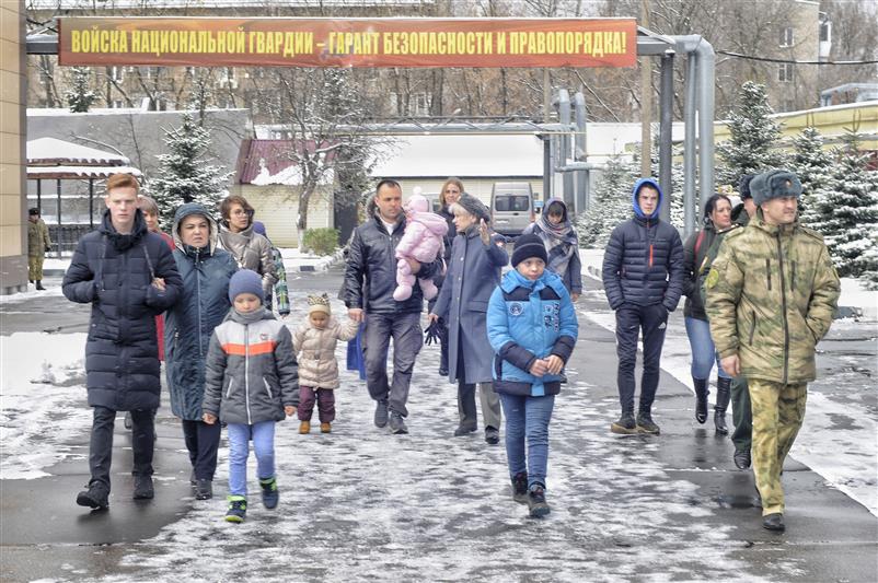 Участники всероссийского проекта «Дети-герои» и всероссийского конкурса «Семья года» посетили управление Центрального округа Росгвардии