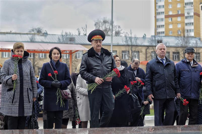 Командующий Центральным округом Росгвардии встретился с членами семей погибших сотрудников и военнослужащих