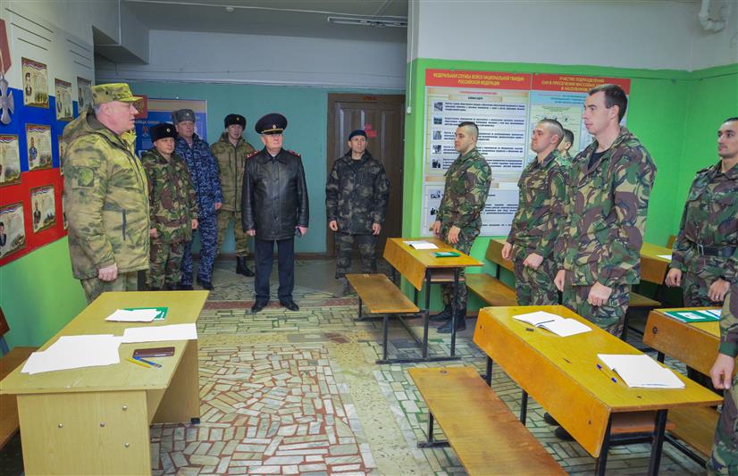 Заместитель командующего Приволжским округом войск национальной гвардии РФ посетил подразделения Росгвардии в Пензенской области