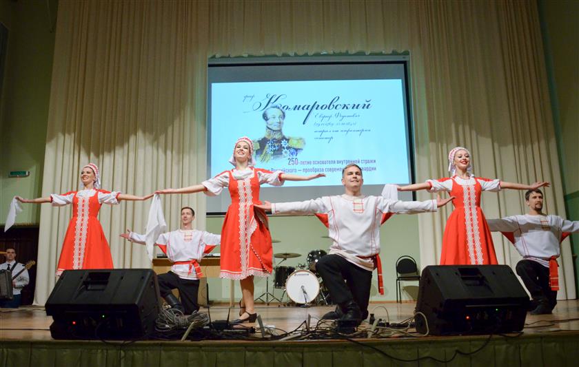 В день празднования 250-летия со дня рождения графа Комаровского Ансамбль песни и пляски Приволжского округа Росгвардии выступил в Пензе