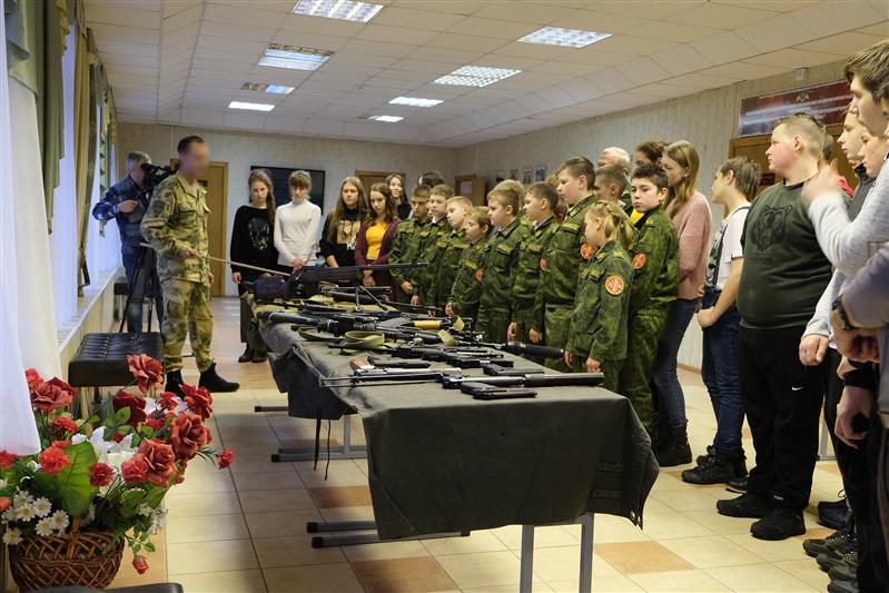 Смоленские и белгородские росгвардейцы присоединились к всероссийской акции «Калашников – 100»