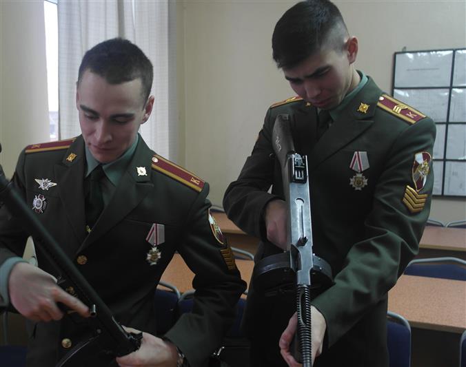 Курсанты Пермского военного института Росгвардии приняли участие в межвузовском форуме «С именем Калашникова»